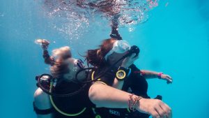 Rescue diver Stress and Rescue pelastussukeltaja